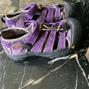 Keen newport h2 purple grape waterproof sandals size 11